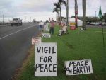 Dec. 24, 2022, Hilo Peace vigil #2